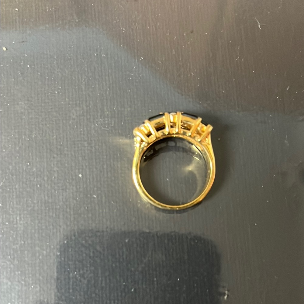 Elegant Gold with sapphire and diamond Women's Ring